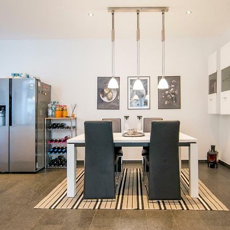 White Lofty Und White Studio Düsseldorf Extérieur photo