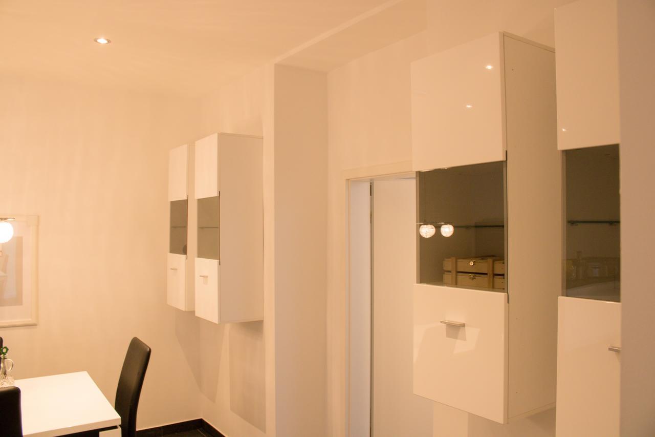 White Lofty Und White Studio Düsseldorf Extérieur photo