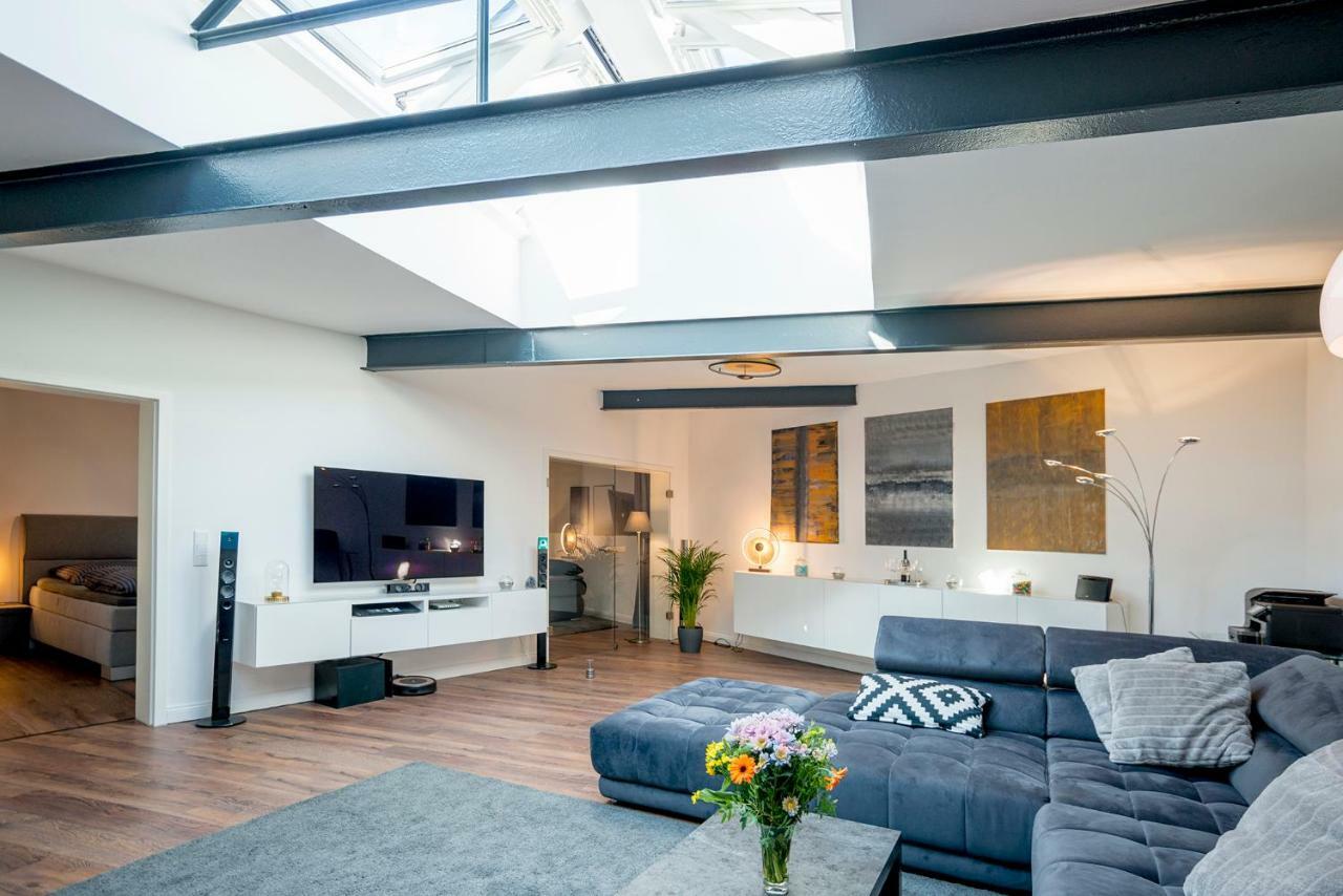 White Lofty Und White Studio Düsseldorf Extérieur photo
