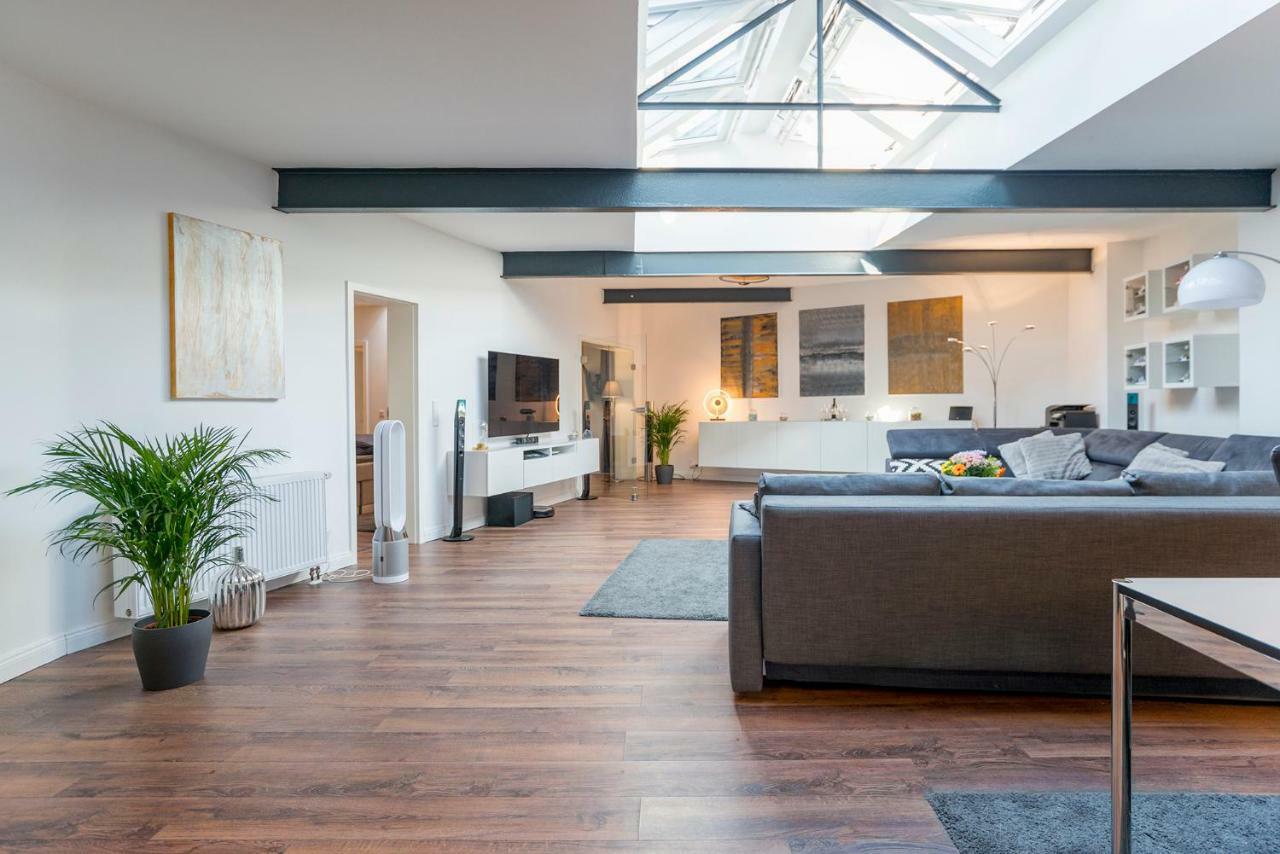 White Lofty Und White Studio Düsseldorf Extérieur photo