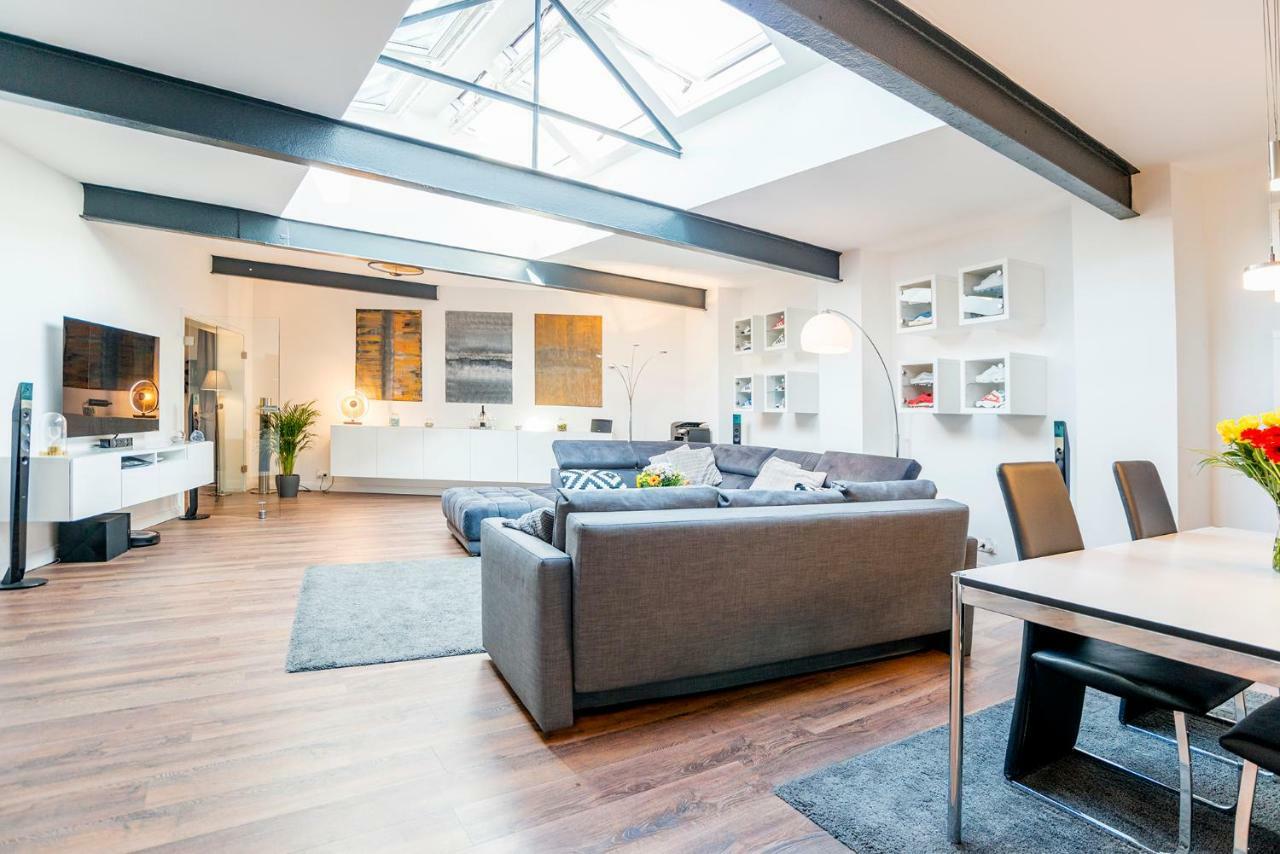 White Lofty Und White Studio Düsseldorf Extérieur photo