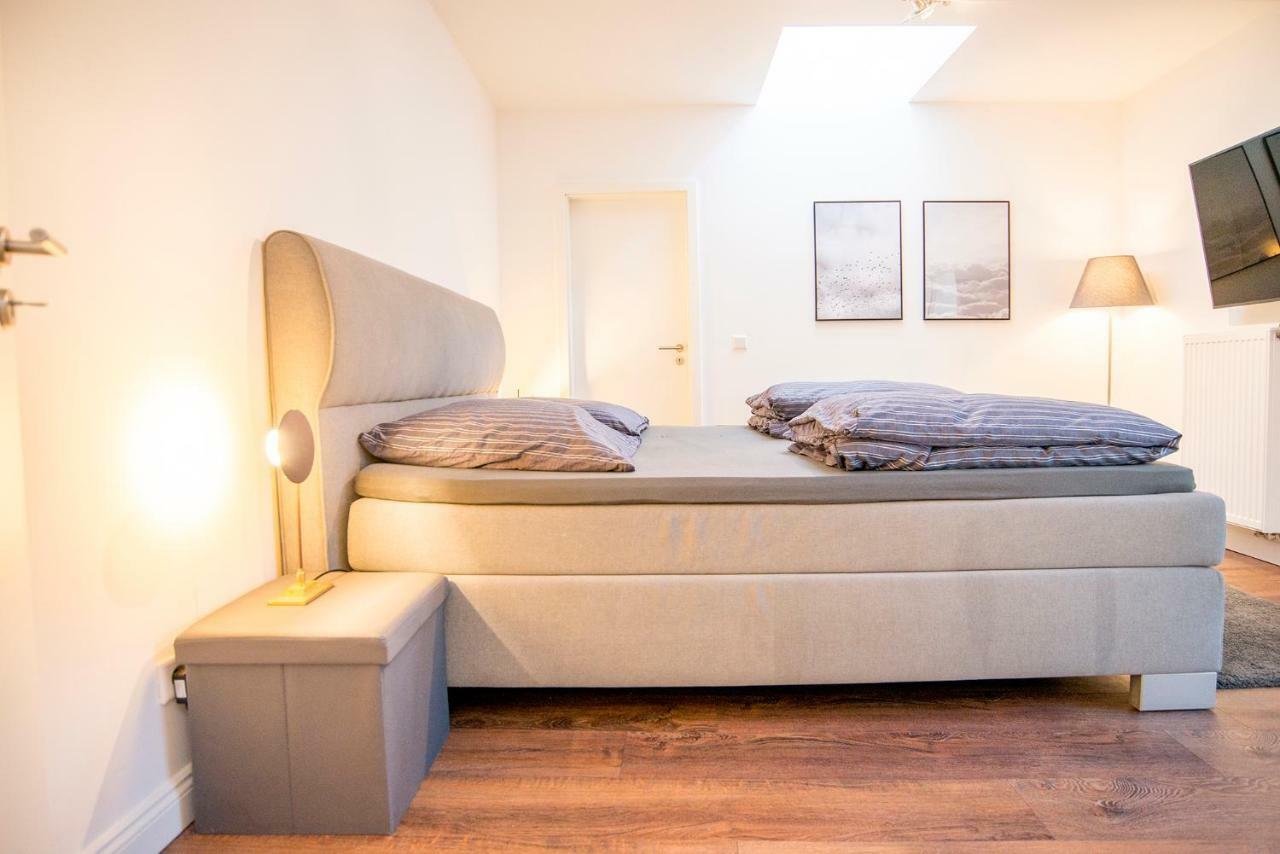 White Lofty Und White Studio Düsseldorf Extérieur photo
